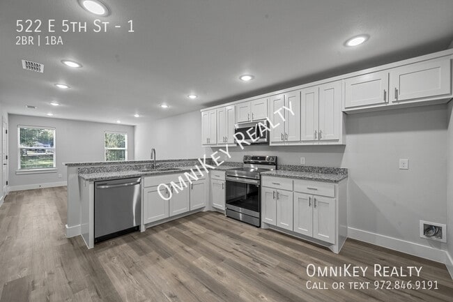 Photo - 522 E 5th St Unit 1