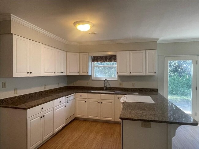 Photo - 205 Cater St