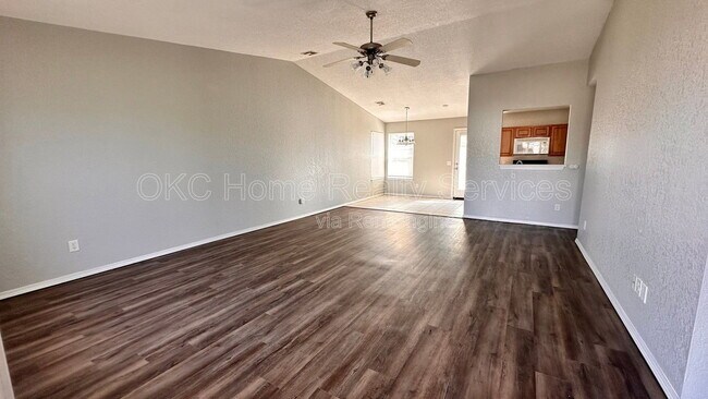 Photo - 5520 Bush Creek Way