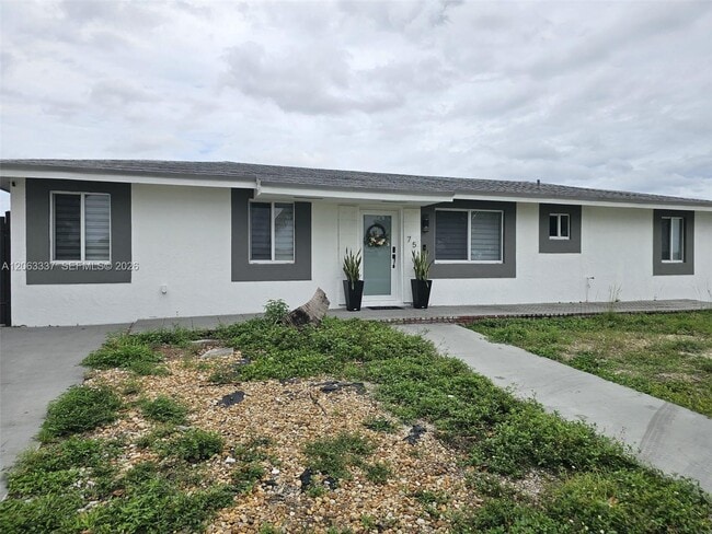 Photo - 75 SW 18th Ave