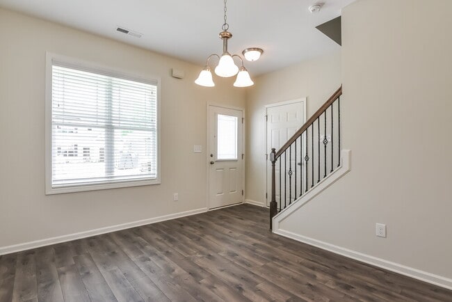 Photo - 125 Crawford Pkwy