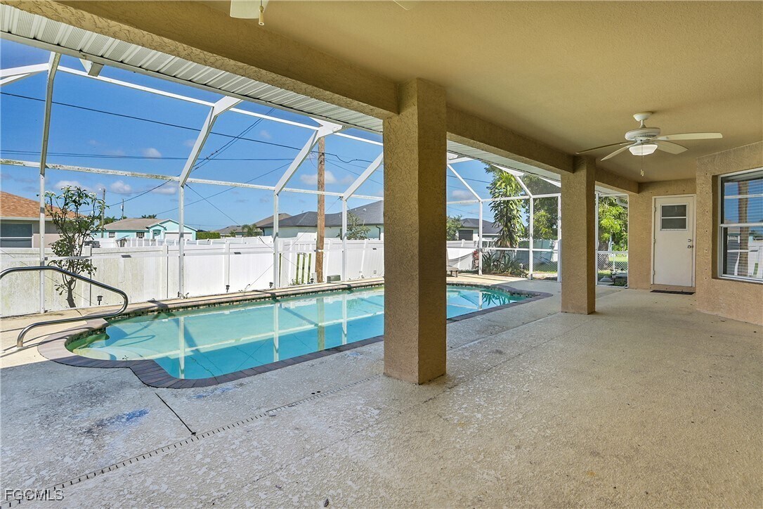 Photo - 16 NW 12th Pl