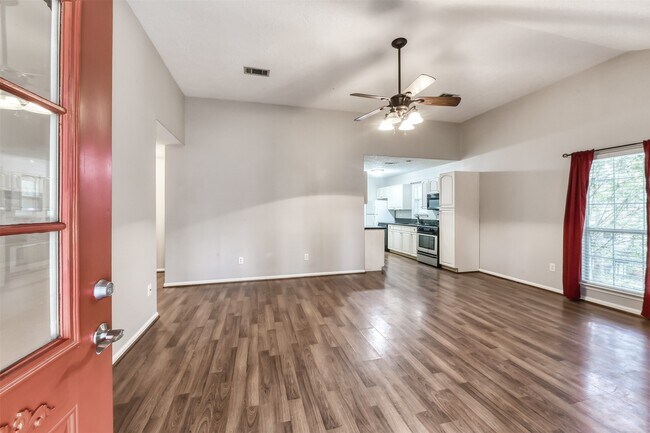 Photo - 115 Delaware Dr