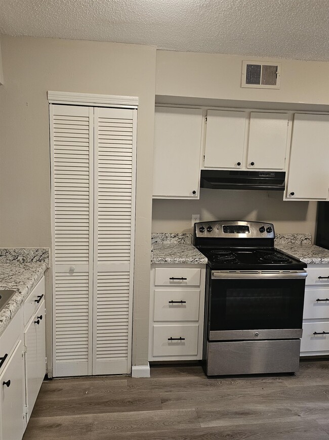 Photo - 5233 Flowering Peach Dr