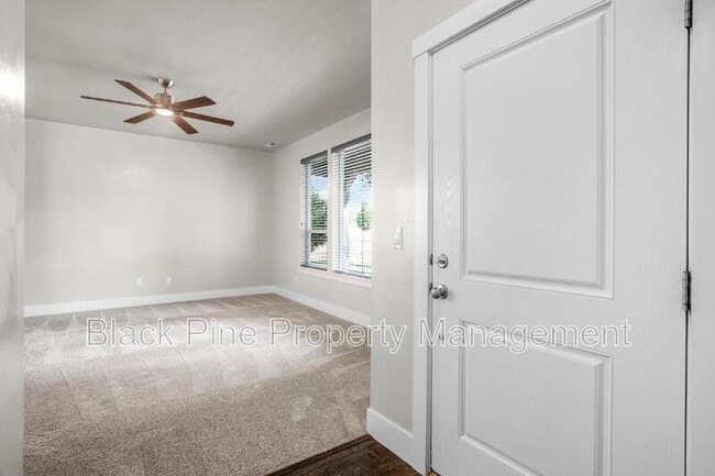 Photo - 1764 W Heavy Timber Dr