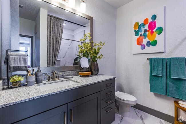 2 BR, 2 BA - 1062SF