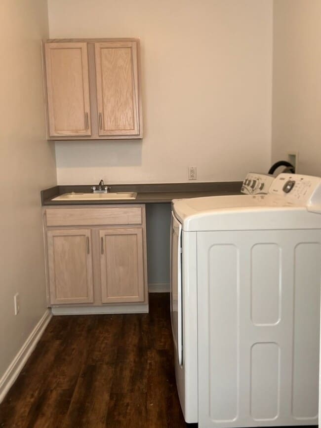 Photo - 591 Azalea Cir