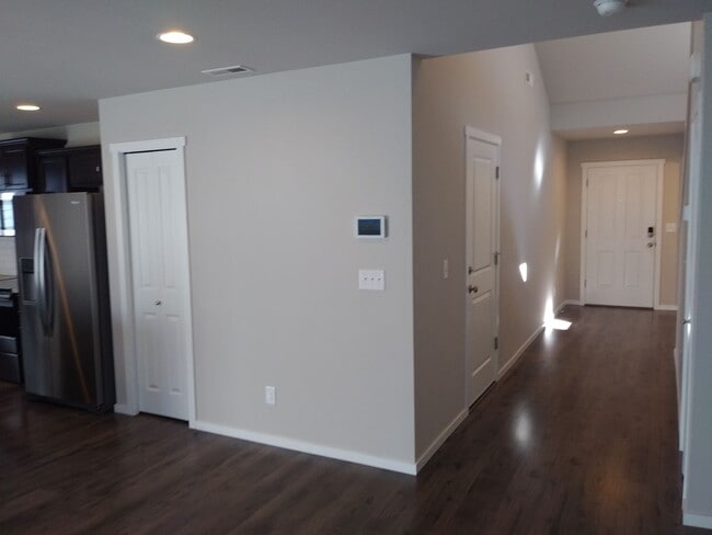 Photo - 2925 Mahogany St NE