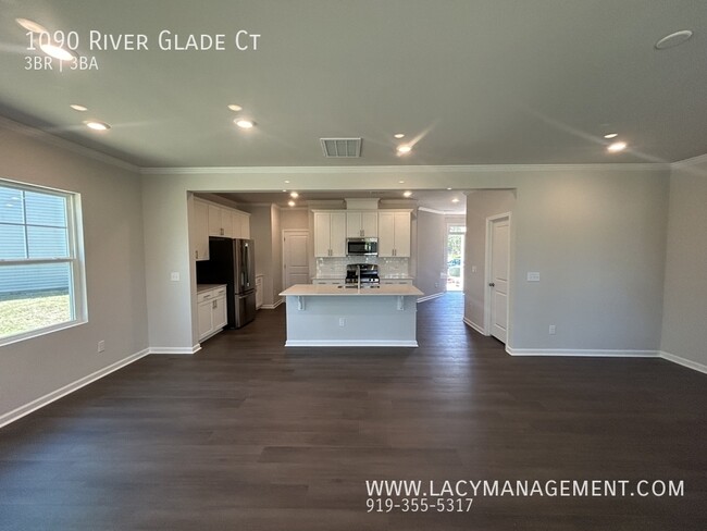 Photo - 1090 River Glade Ct House