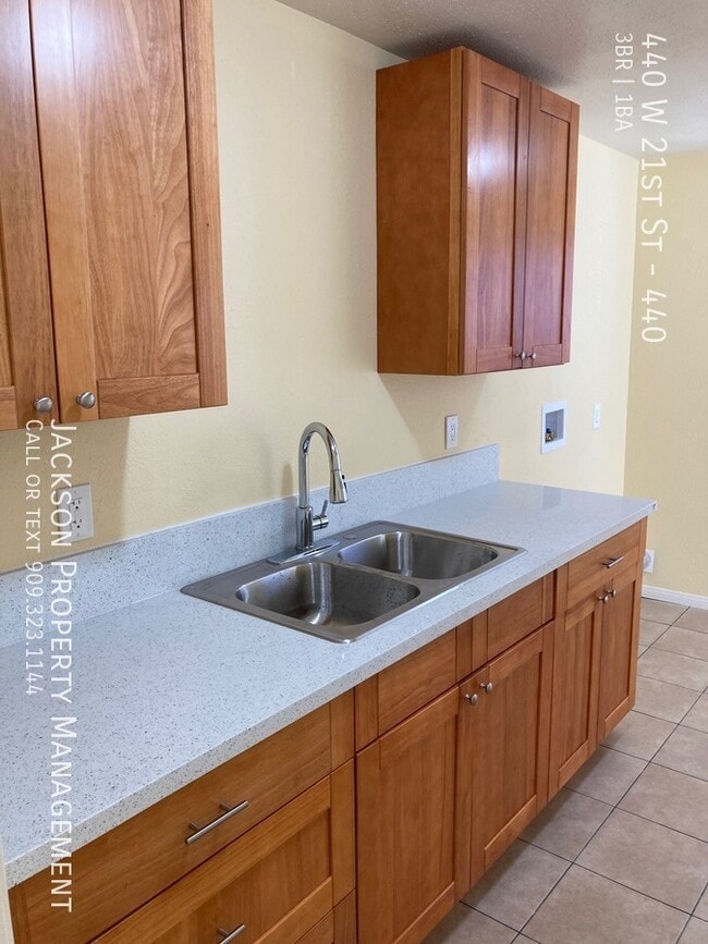 Photo - 440 W 21st St Unidad 440