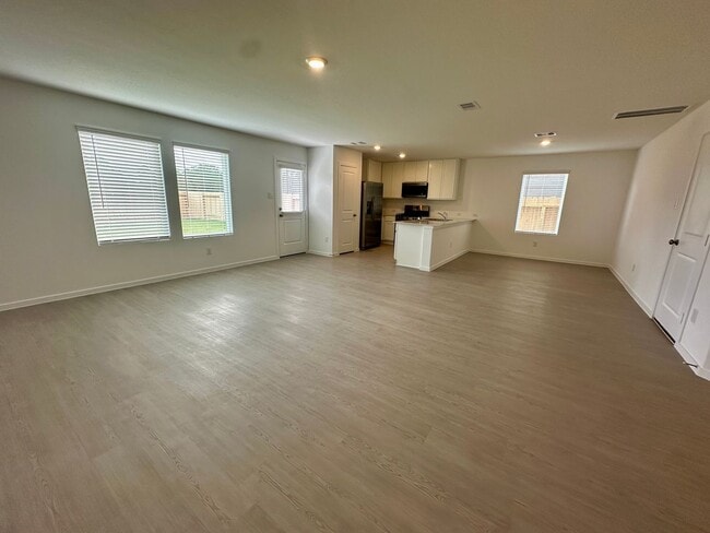 Photo - For Lease | 4 Bed, 2.5 Bath |1,979 Sq Ft | Caney Mills |