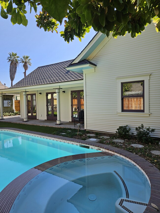 Photo - 139 N Ivy Ave