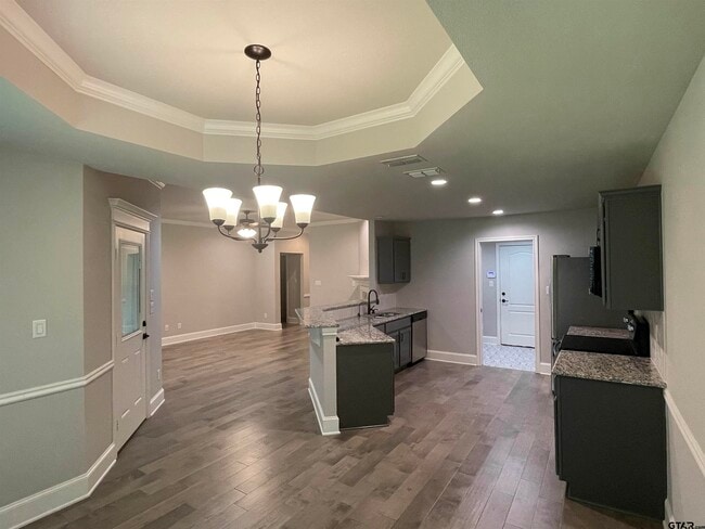 Photo - 815 E Grande Blvd