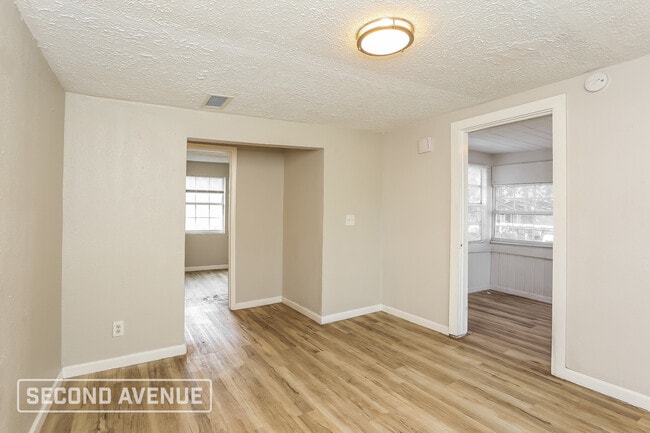 Photo - 1656 W 30th St