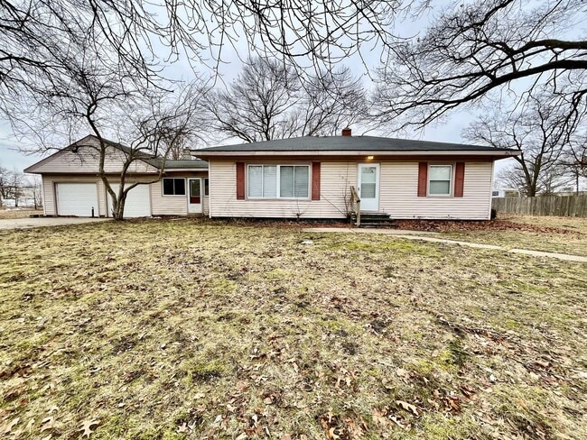 Photo - Spacious Three Bedroom Home in Muskegon