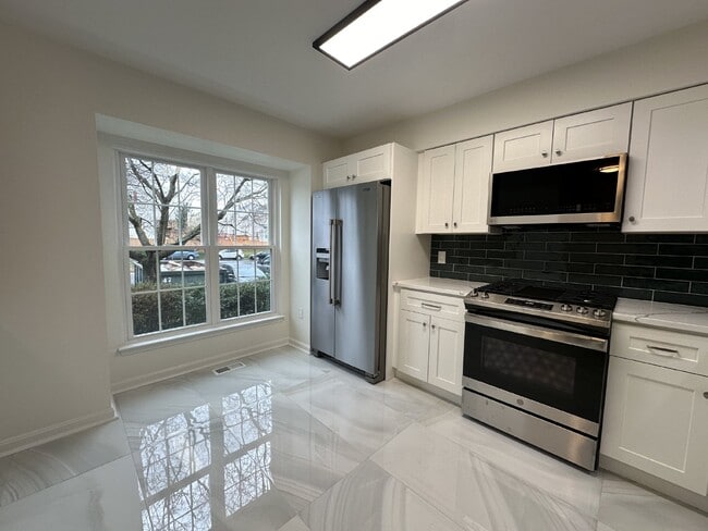 Photo - Townhouse with Woods Views and Community Amenities in Centreville