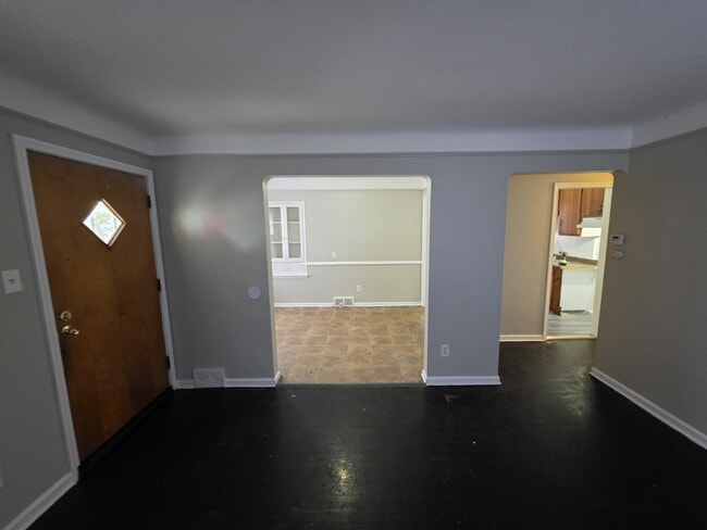 Photo - 8639 Minock St