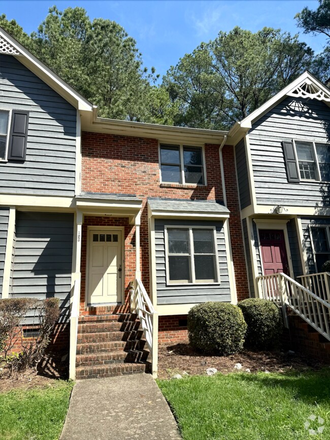 Building Photo - Beautiful Cary Townhome