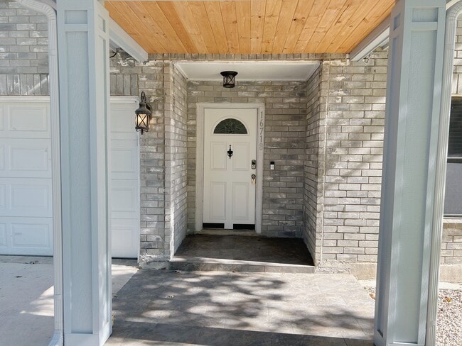 Photo - 16718 Stoney Glade