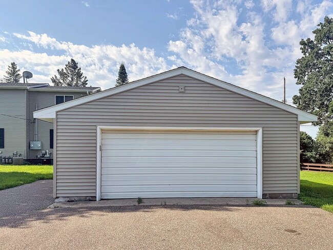 Photo - 465 3rd Ave Unidad Lower