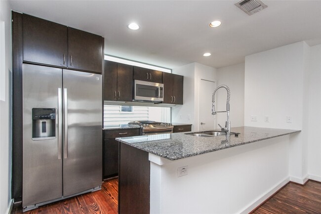 Photo - 319 Sydnor St