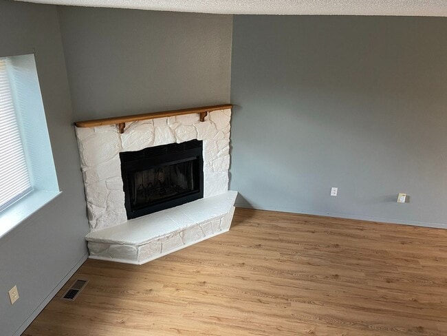 Photo - Stunning 2 Bed/2 Bath Townhome near Ft Carson!