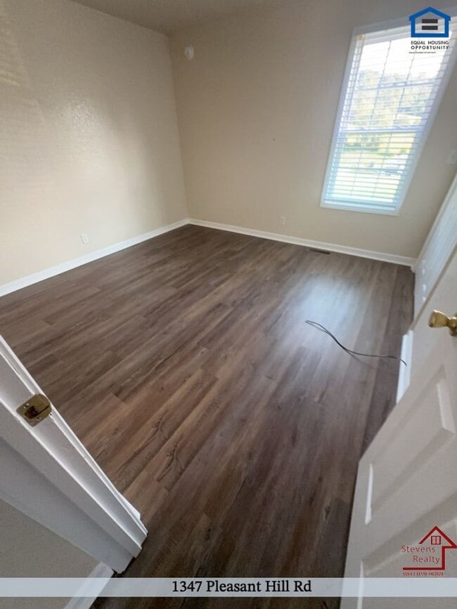 1347 Pleasant Hill Rd