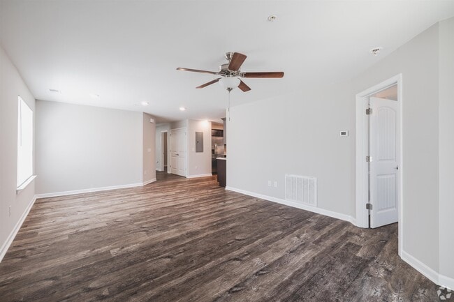 Photo - 1100 Commons Blvd