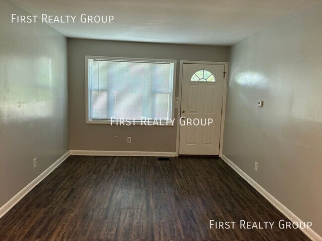 Photo - 3700 Runyon Ave