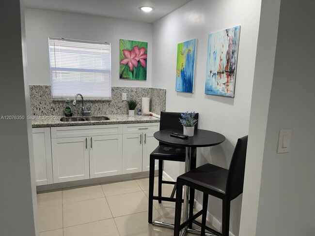1723 Wiley St Unit XX