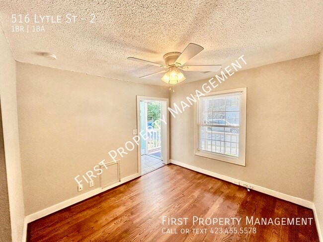 Photo - 516 Lytle St Unit 2