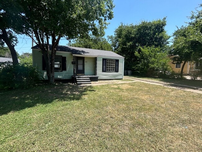 2844 Toluca Ave