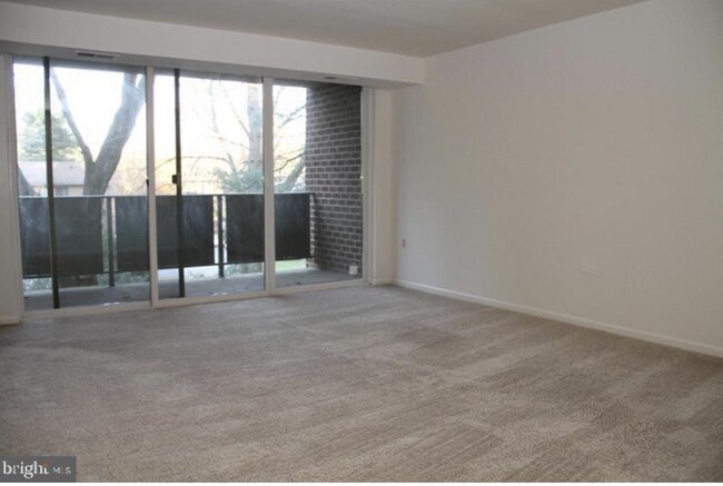 Photo - Spacious 2 bed 2 bath condo in Reston! Unit 12B