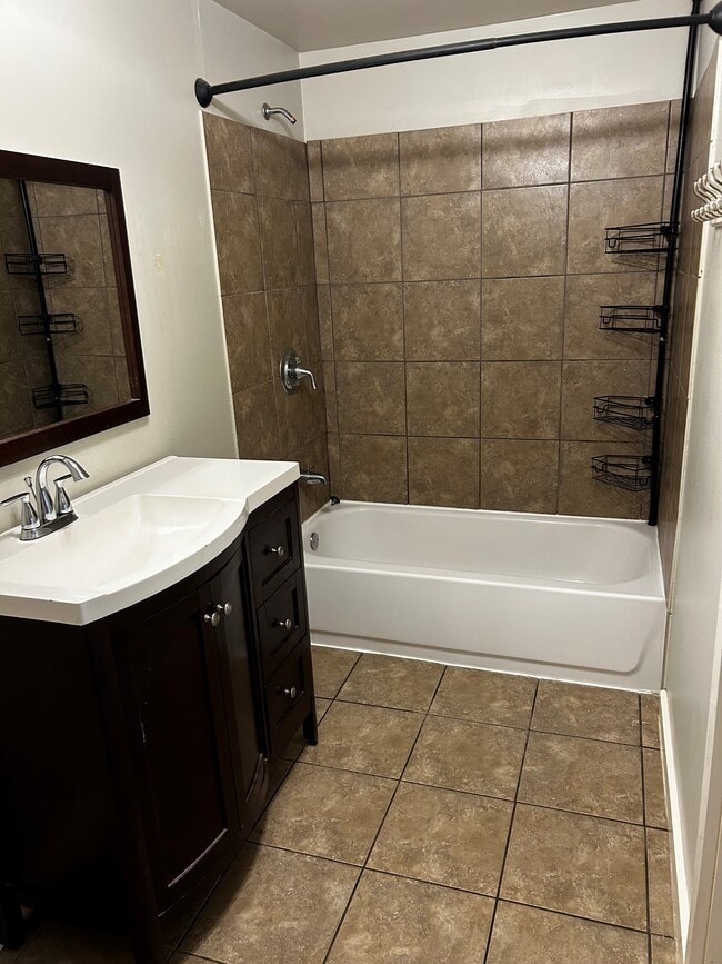 Photo - 229 N Garrison St