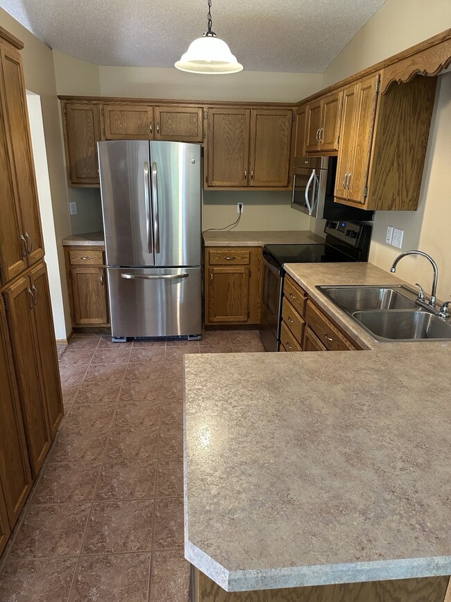 Building Photo - 3502 28th St SW