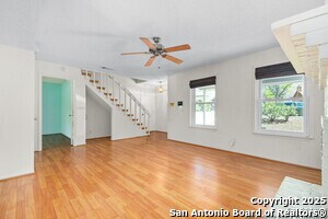 Photo - 11427 Rousseau St