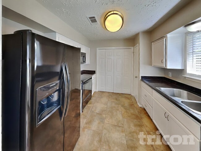 Photo - 20211 Cottonglade Ln