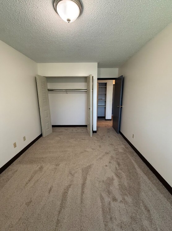 Bedroom - Howard Lake Apartments