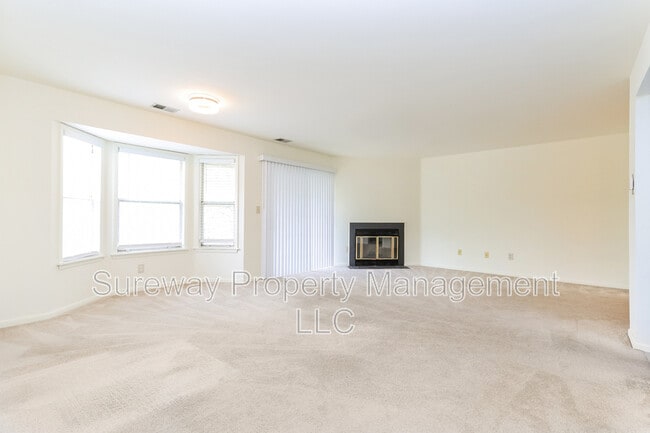 Photo - 117 Rainier Ct