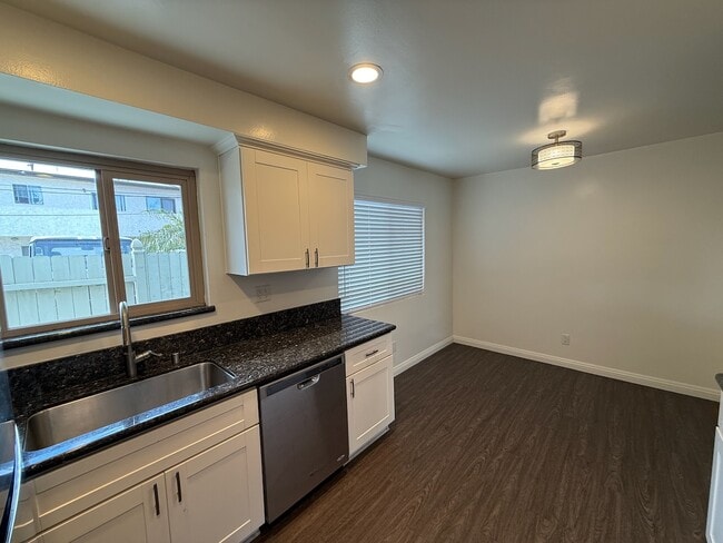 Photo - 718 N Guadalupe Ave Unit 1