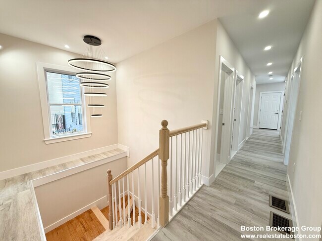 Photo - 10 Cawfield St