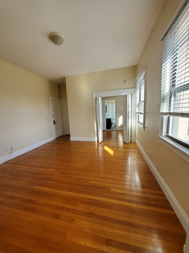 Photo - 1470 Beacon St Unit 31
