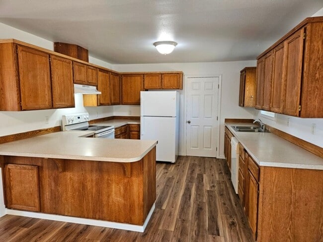 Photo - 3Bd/2Ba Single Story Home-For viewing!