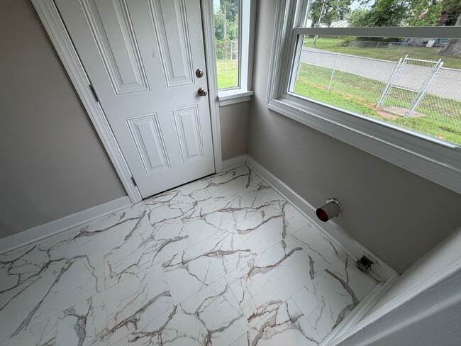 Photo - 3912 Pinalto Dr