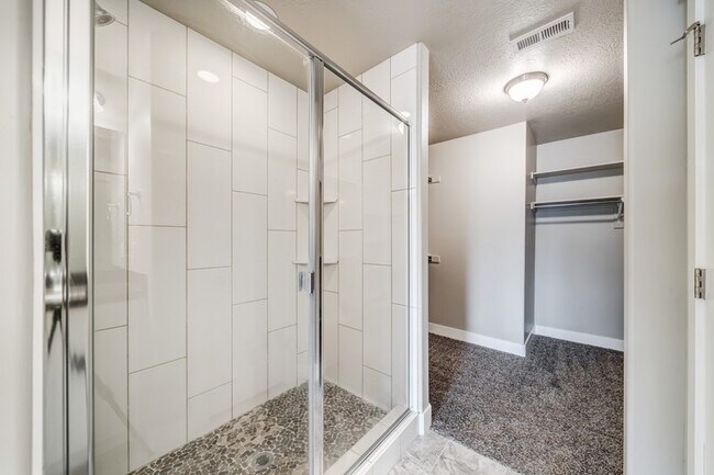Photo - 4415 W Glendon Dr