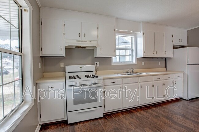Photo - 210 Carter St