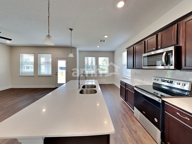 Photo - 27619 St Andrews Ave