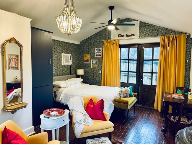 Building Photo - 907 N 12th St Unit B