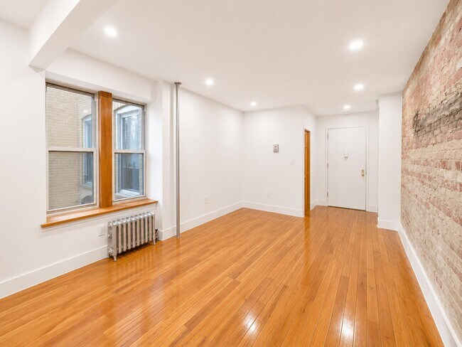 Photo - 175 Pinehurst Ave Unit 1E