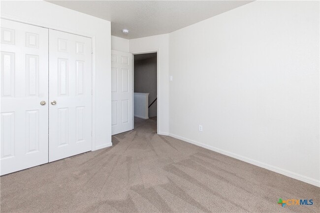 Building Photo - 4207 Primrose Dr